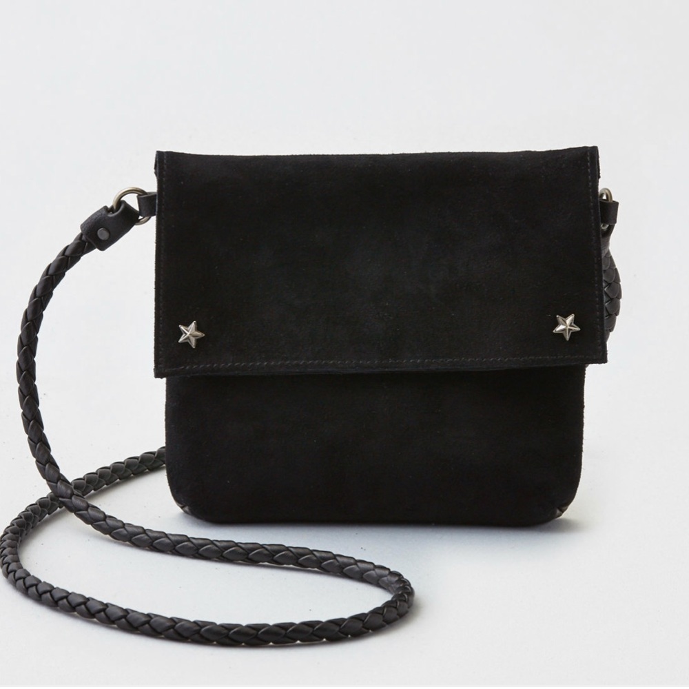 AEO SOFT FOLD CROSSBODY BAG